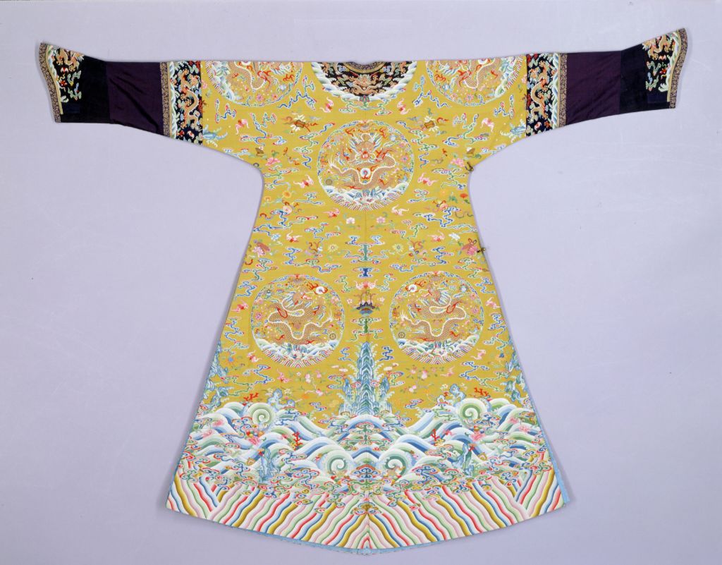 图片[2]-Fragrant Colored Kesi Eight Round Cloud Dragon Style Coat-China Archive